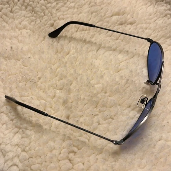 Stylish Oval Blue Lens Sunglasses - Picture 9 of 17